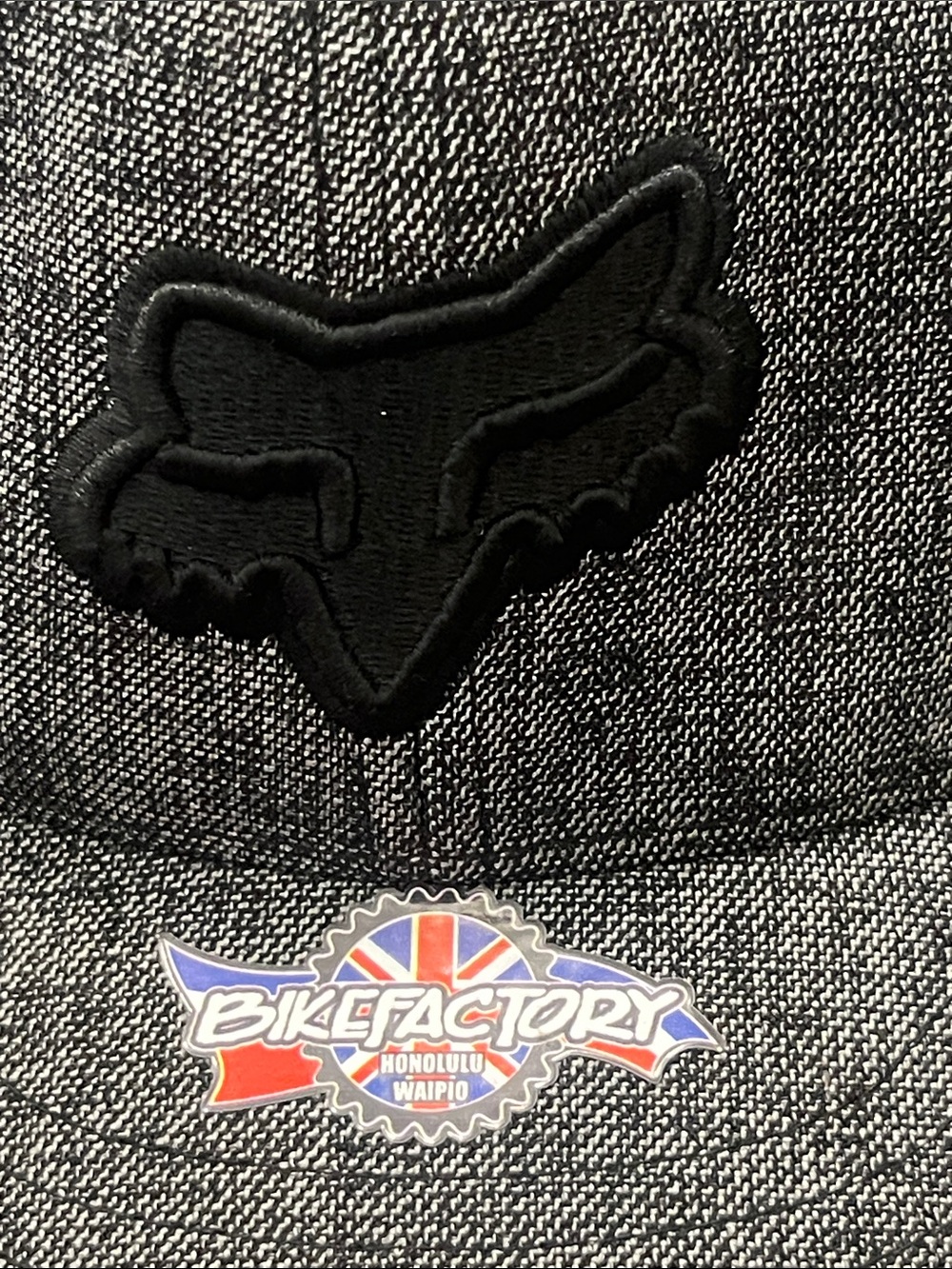 Fox Gray Heather Snapback Hat with Black Fox Head Logo - Fox - Picture 2 of 7